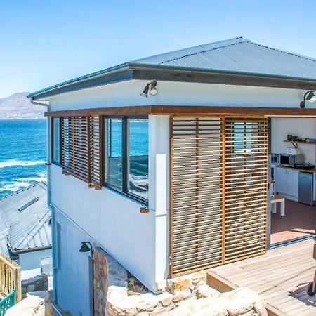 Modern Beach Apartment By Open Home Kalk Bay Esterno foto
